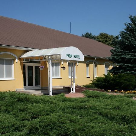 Park Hotel Es Rendezveny Centrum Bábolna Exteriér fotografie